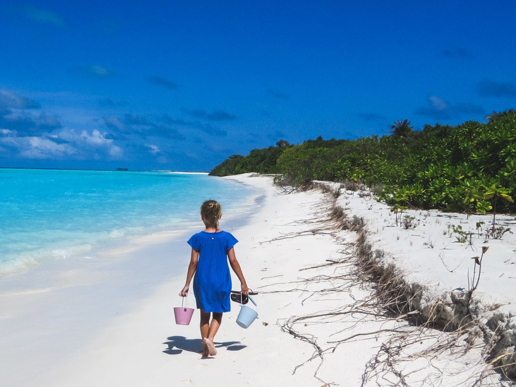 hygge ved stranden paa fulhadhoo: Ferie i et maldivisk paradis.