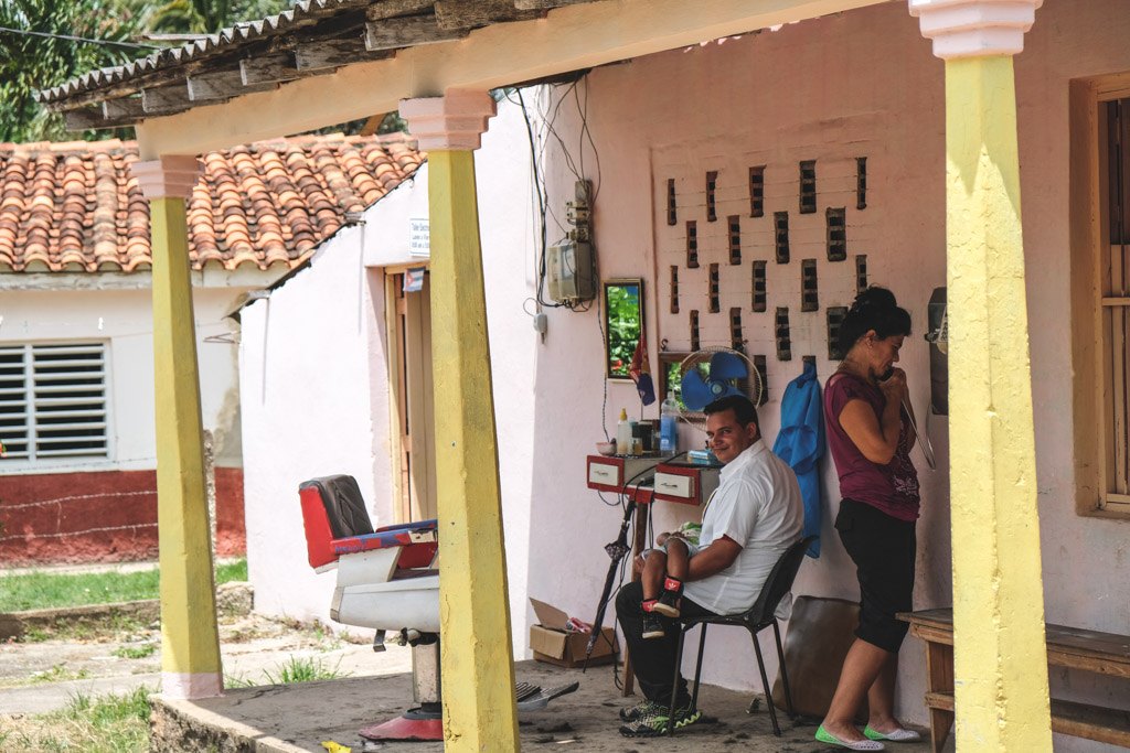 den lokale frisør i vinales