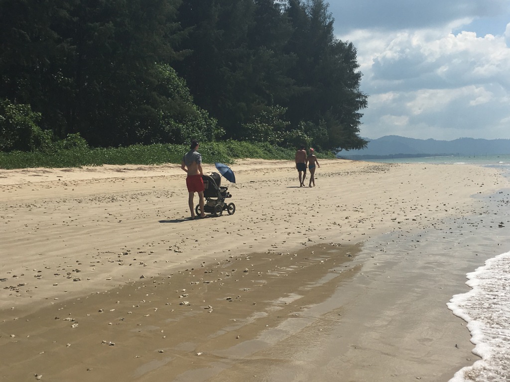 godt med en klapvogn når man rejser til phuket med baby