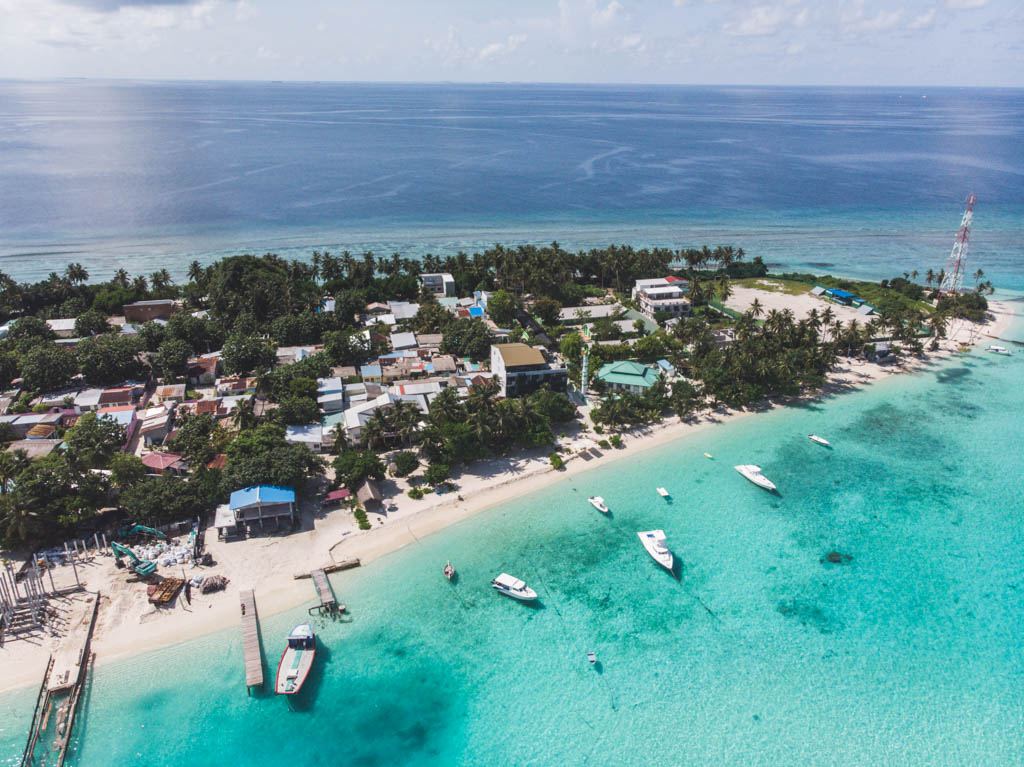 fulidhoo havn og bikini beach