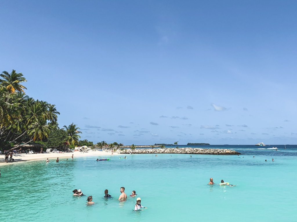 badning ved bikini beach på maafushi