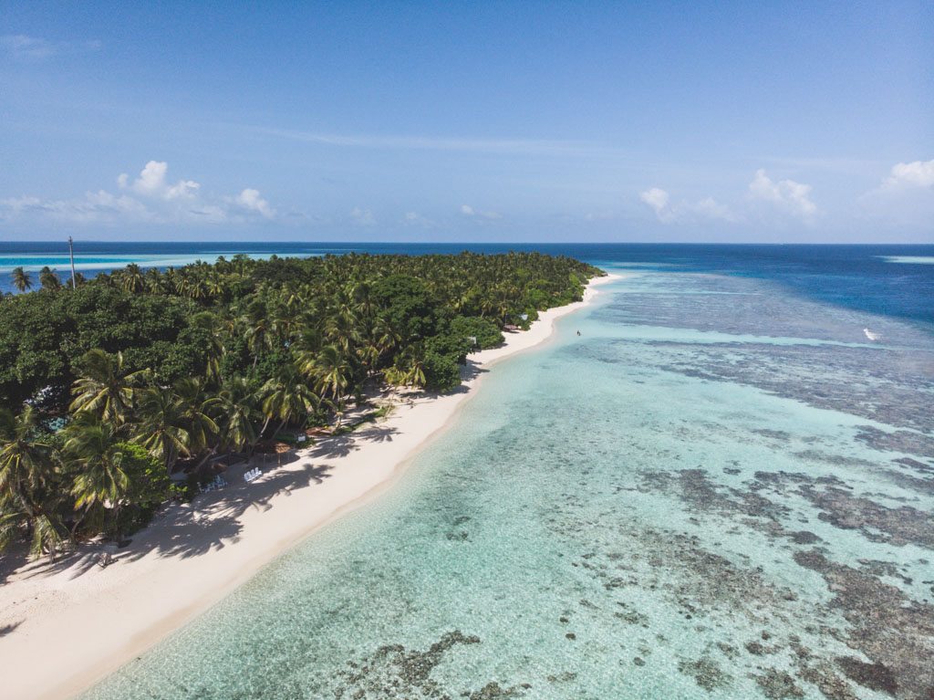 thinadhoo bikini beach