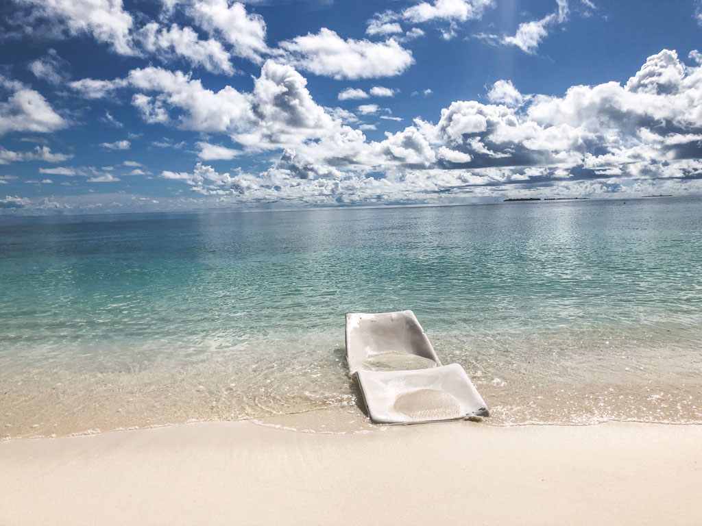 strandstol på bikinibeach på ukulhas